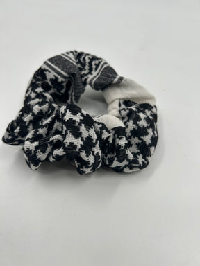 Keffiyeh Scrunchie