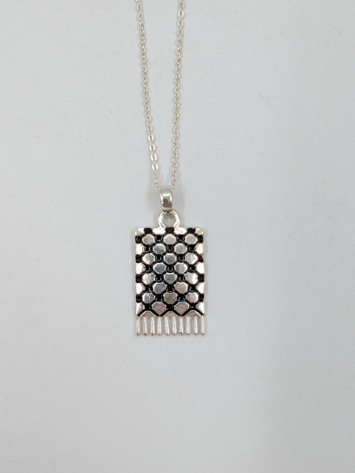 Kufiya hanger met ketting