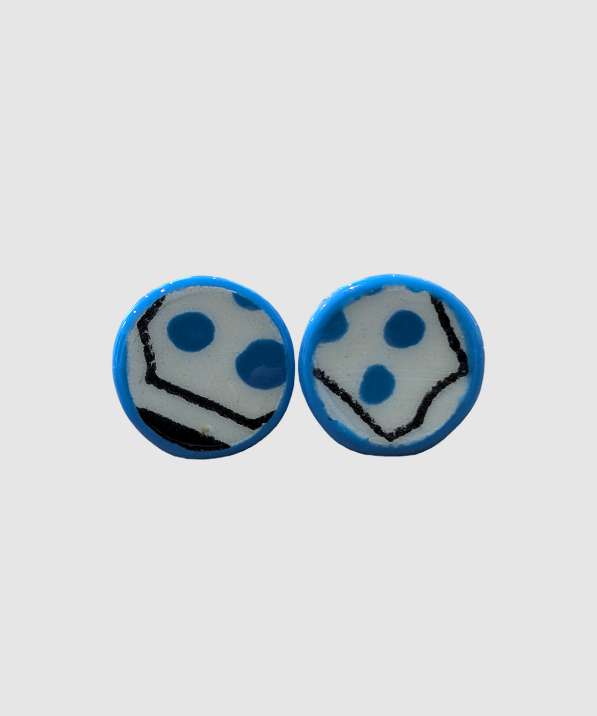 Handmade earrings made of Palestinian ceramics - Å